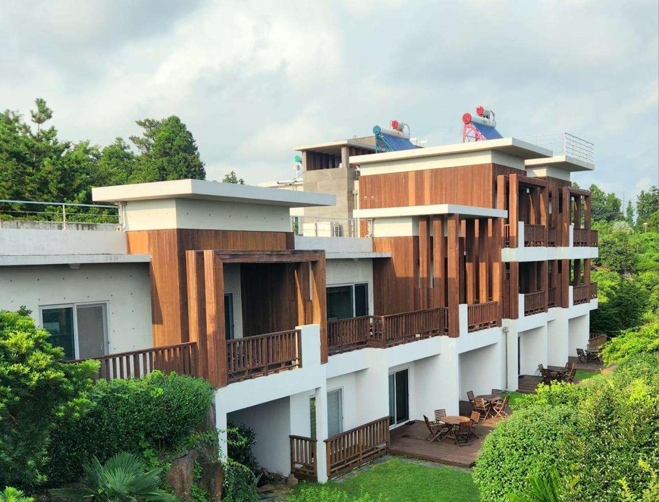 Jeju Eco Suites Seogwipo Dış mekan fotoğraf