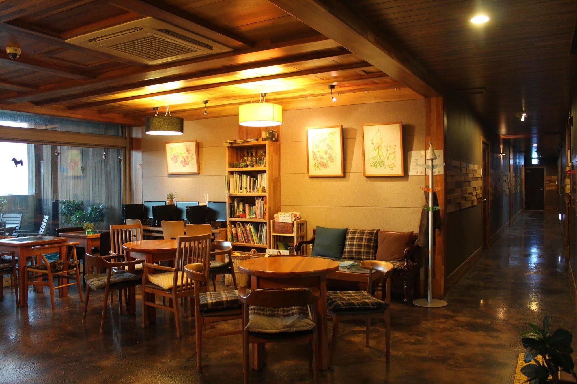 Jeju Eco Suites Seogwipo Dış mekan fotoğraf