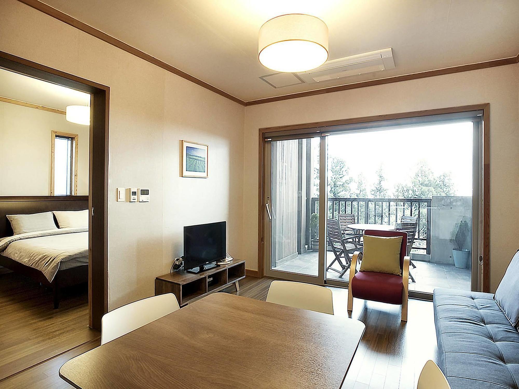 Jeju Eco Suites Seogwipo Dış mekan fotoğraf